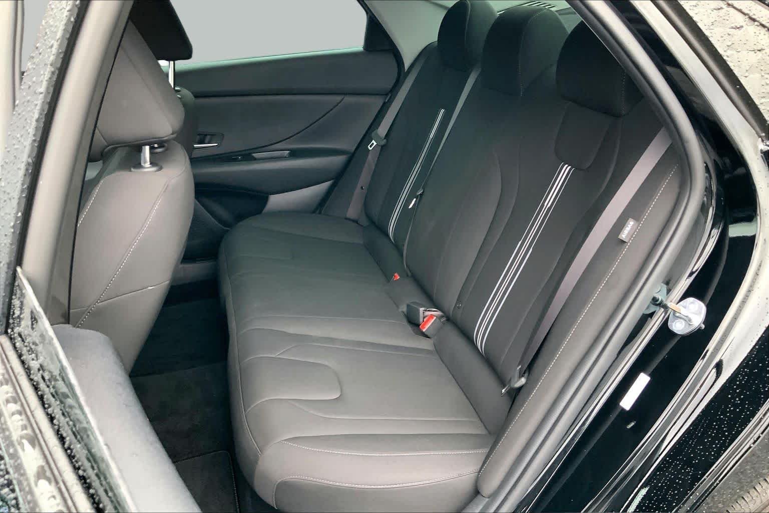 Used 2025 Abyss Black Hyundai Blue image 34