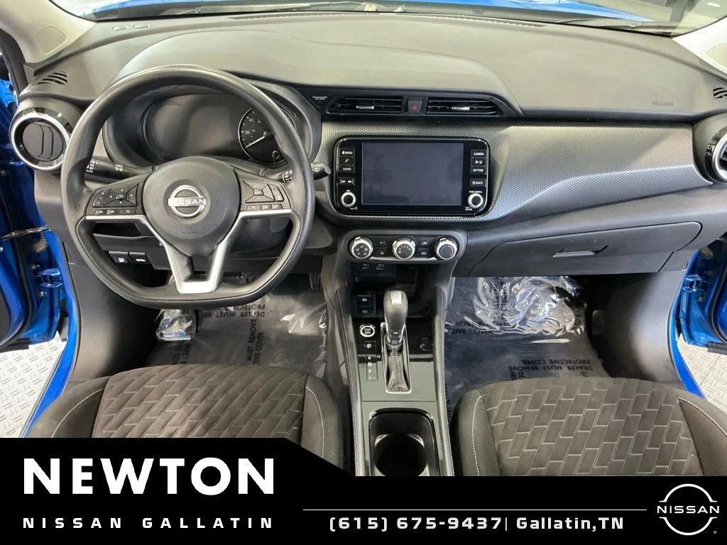 Used 2023 Electric Blue Metallic/Super Black Nissan SV image 9