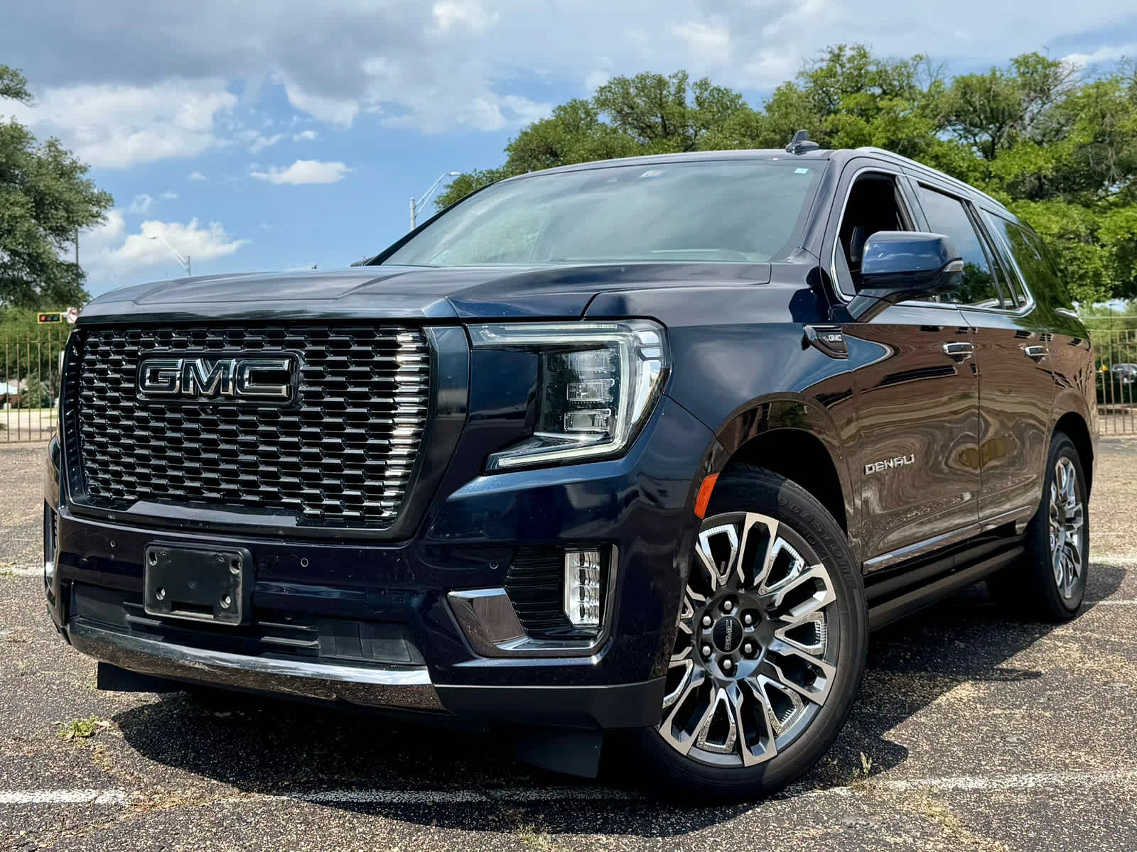 2023 GMC Yukon 4WD Denali Ultimate's photo