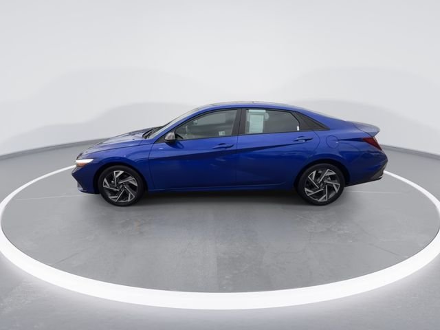 Used 2025 Blue Hyundai SEL Sport image 5