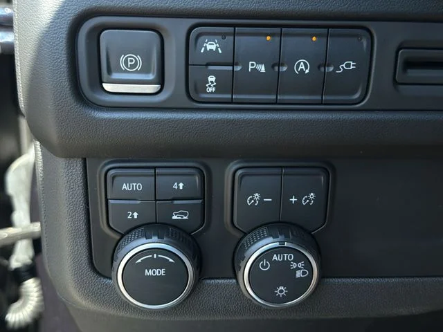 Used 2022 Blue Chevrolet LT image 29