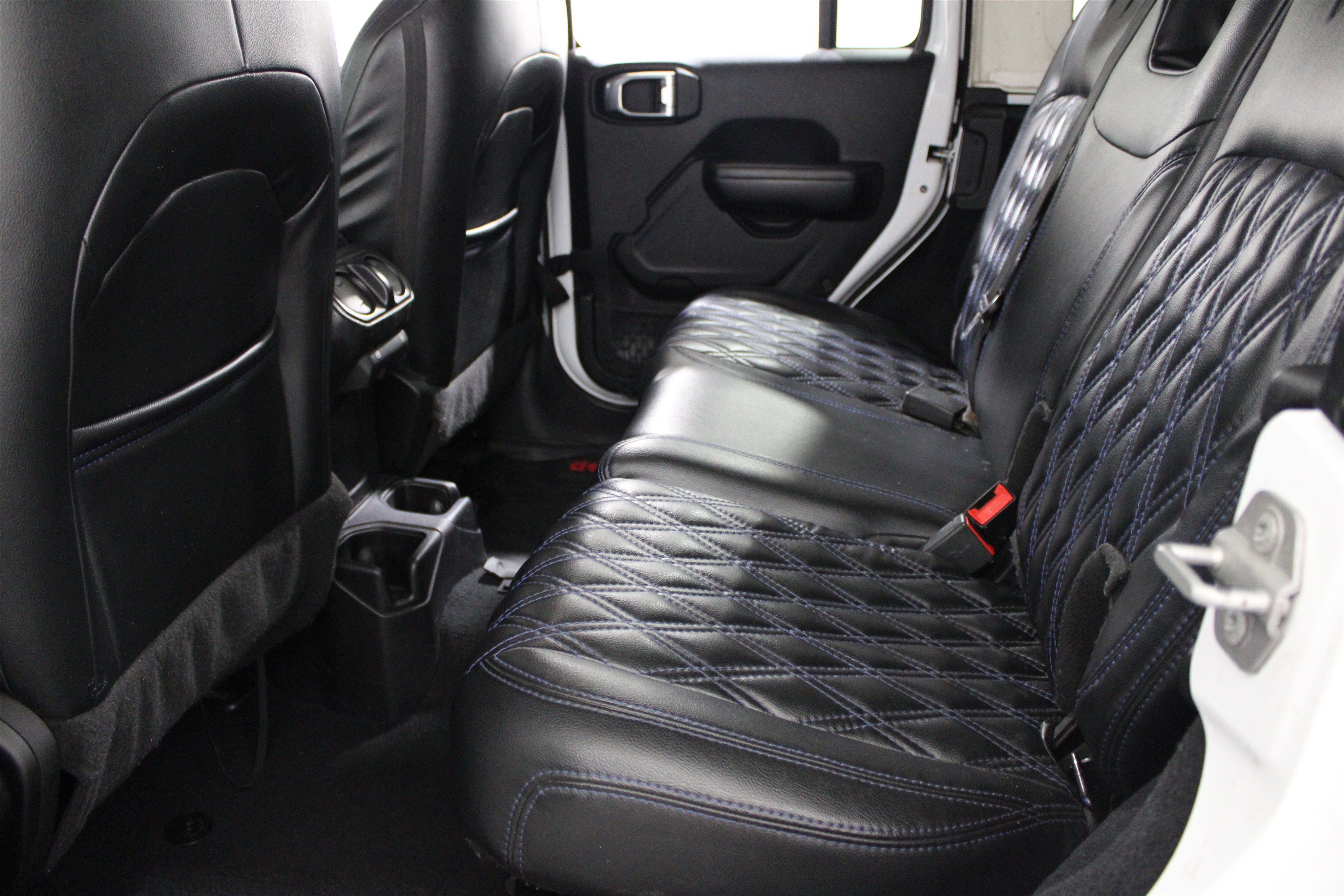 Used 2018 Bright White Clearcoat Jeep Sport S 4x4 image 20