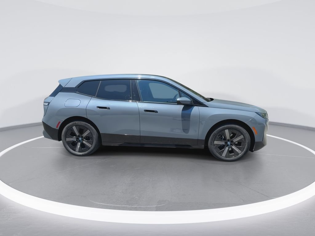 Certified Used 2024  BMW xDrive50 image 9