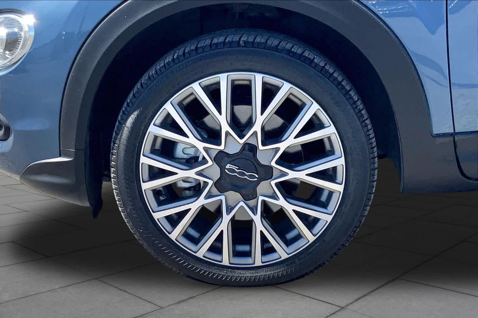 Used 2017 Blue Sky Metallic FIAT Lounge image 10