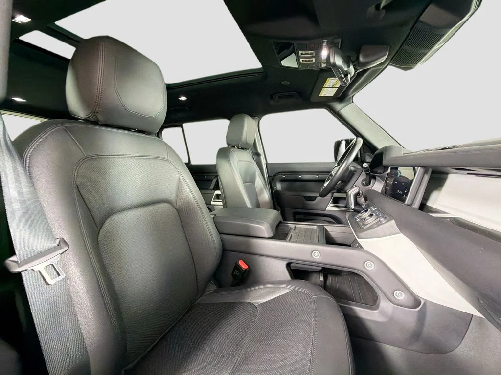 Used 2024 Gray Land Rover S image 30