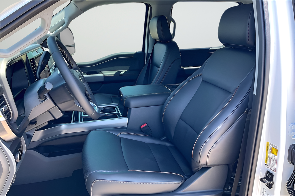 New 2026 Oxford White Ford Lariat image 10