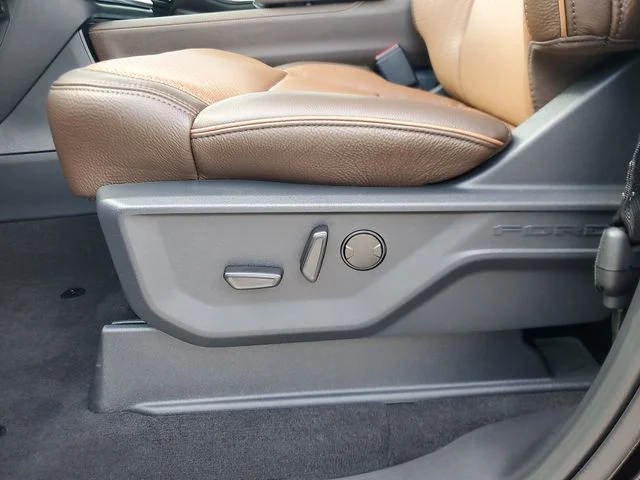 New 2026 Agate Black Metallic Ford King Ranch® image 17