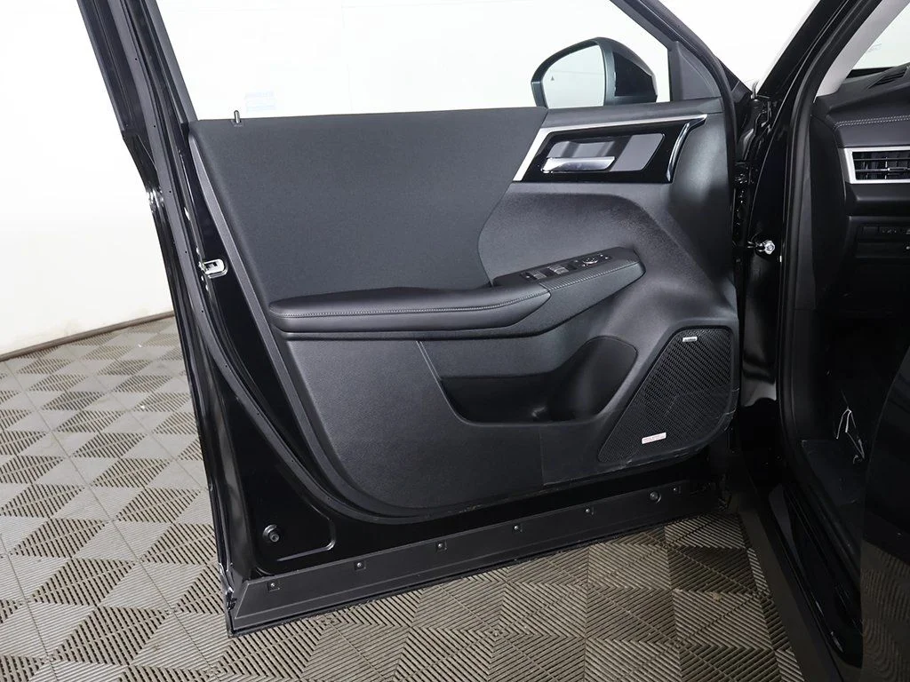 New 2026 Black Mitsubishi ES image 21