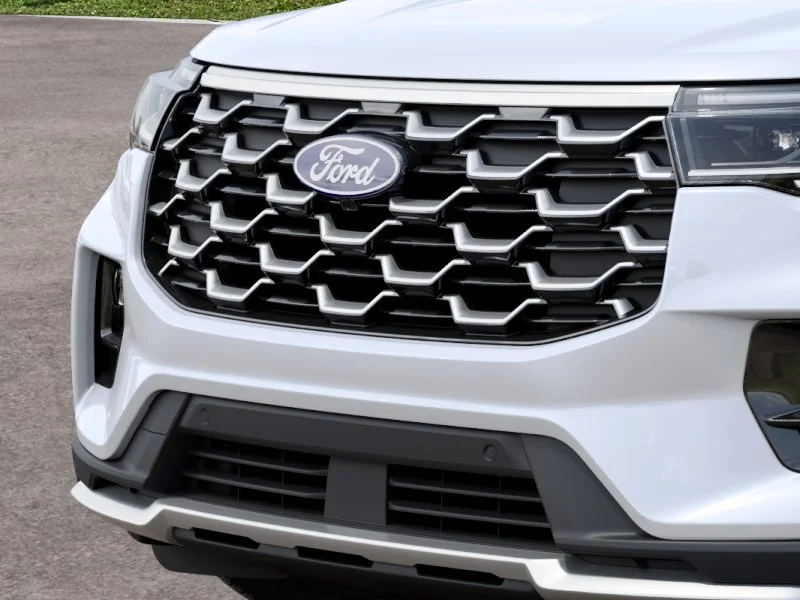 New 2027 Star White Metallic Tri-Coat Ford Platinum™ image 40