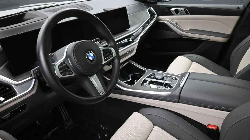 Used 2023 Black Sapphire Metallic BMW xDrive40i image 7