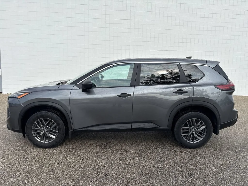 Used 2024 Gray Nissan S image 10