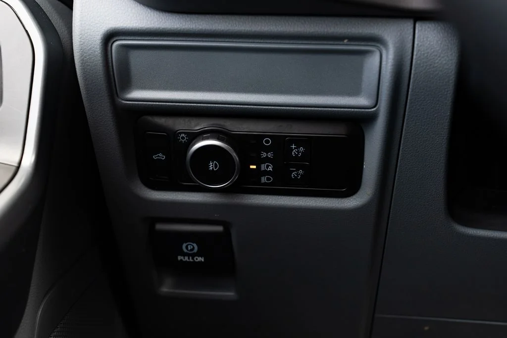 Used 2024 Gray Ford XLT image 13
