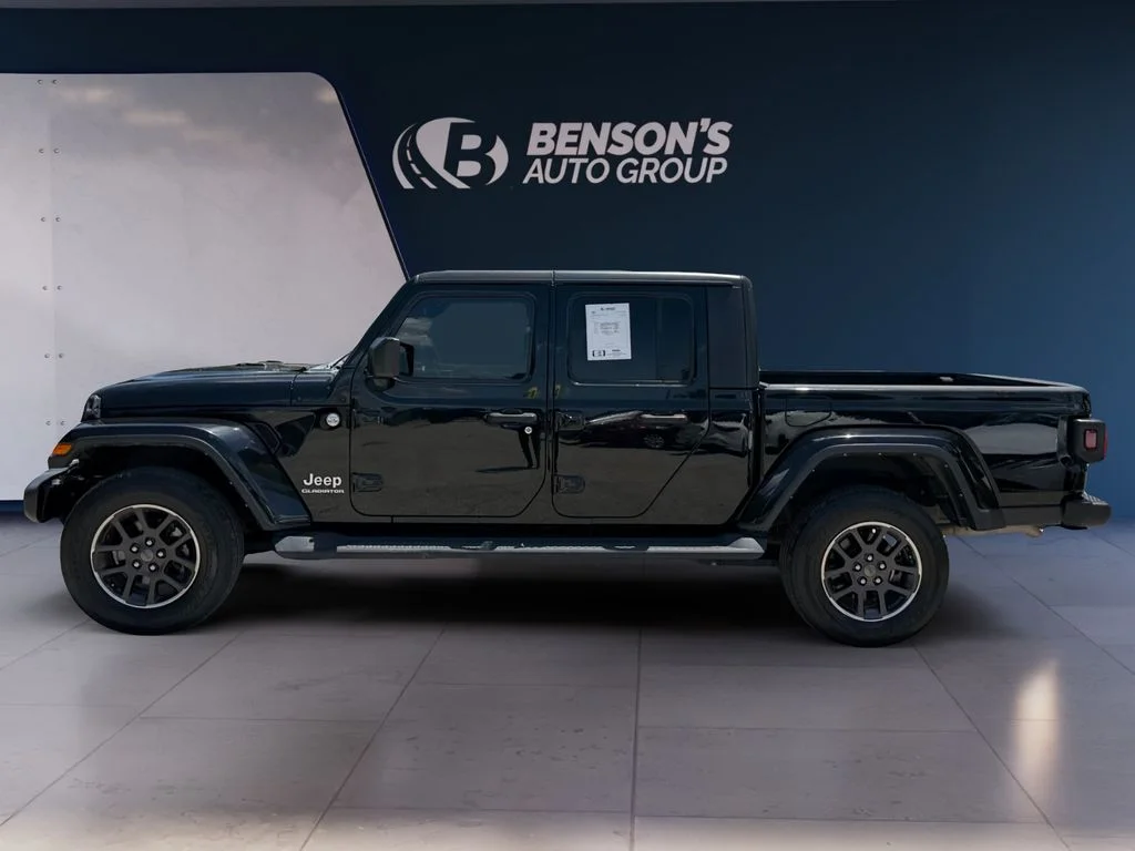 Used 2022 Black Jeep Overland image 2