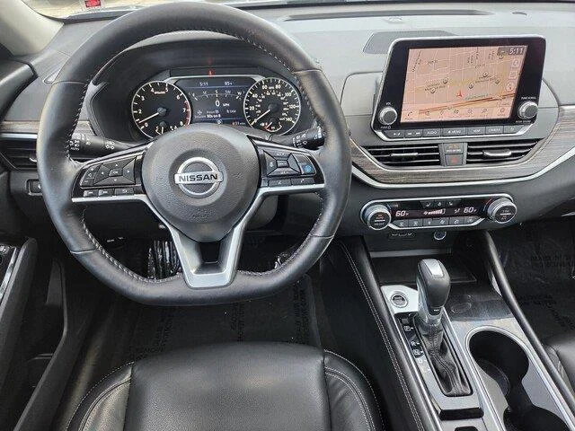 Used 2021 Brilliant Silver Metallic Nissan 2.5 SL image 24