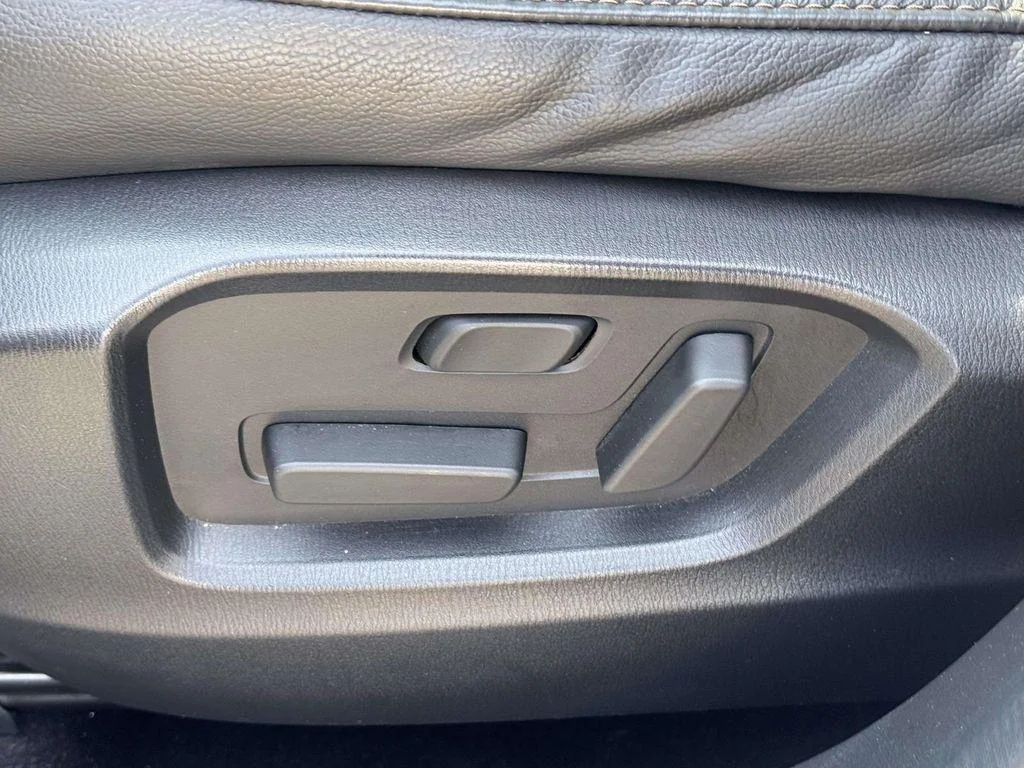 Used 2023 Rhodium White Metallic Mazda 2.5 S Premium Plus image 21