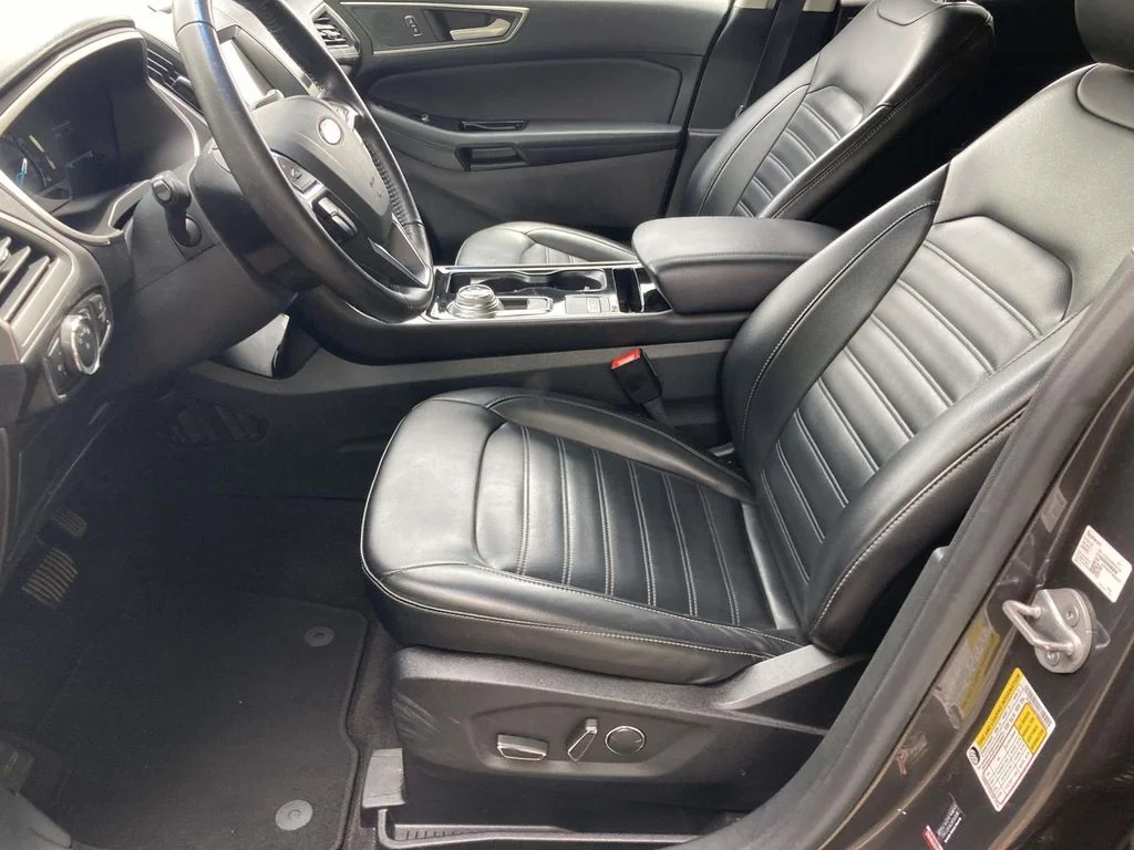 Used 2019 Gray Ford SEL image 12