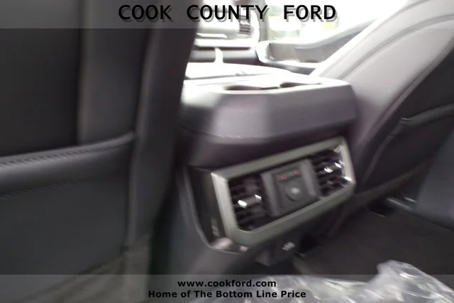 2025 Ford F-350 Super Duty Platinum - Photo 26