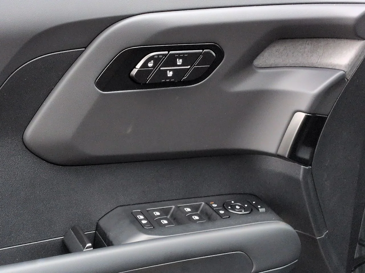 New 2027 Black Jade Green Kia X-Line EX image 24