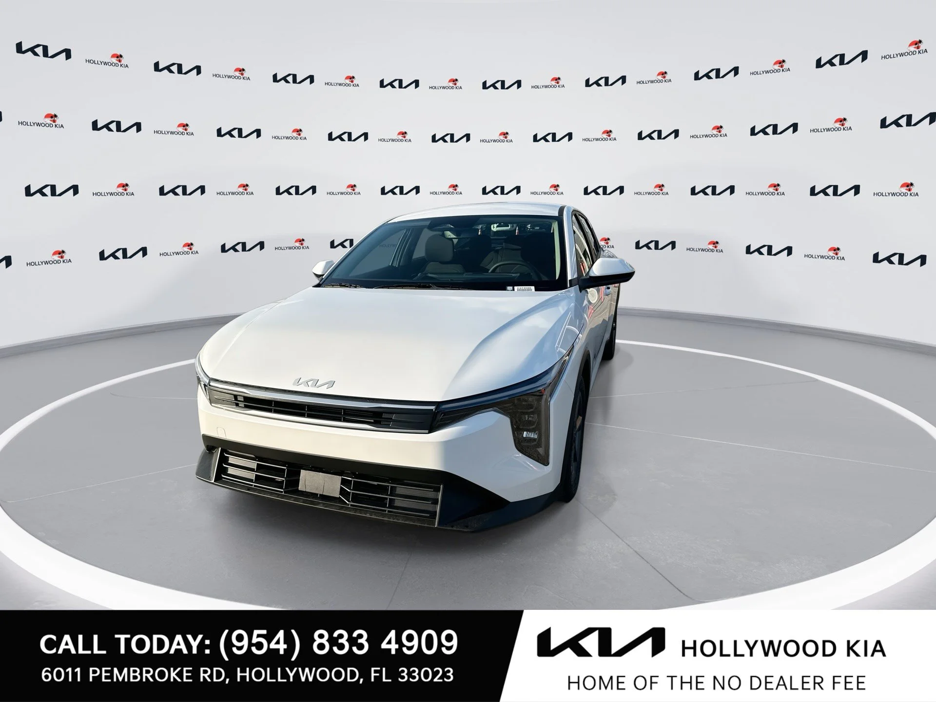 New 2026 Snow White Pearl Kia LXS image 4