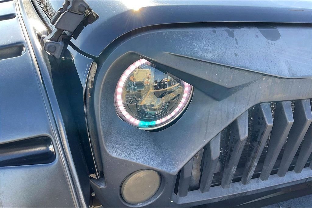 2011 JEEP WRANGLER - Image 24