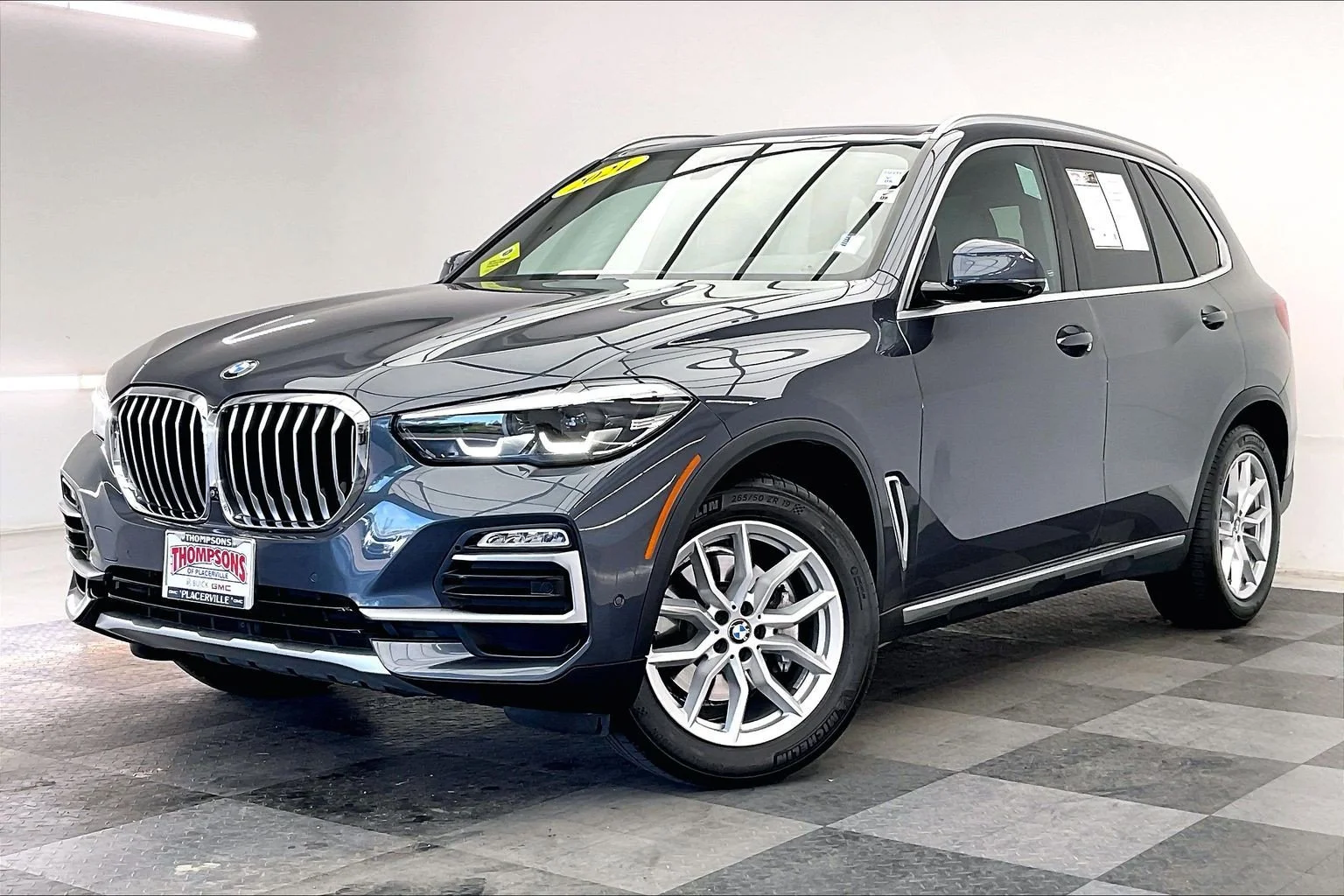 Used 2021 Arctic Gray Metallic BMW xDrive40i image 12