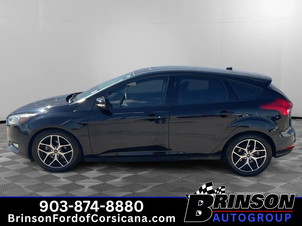 Used 2018 Shadow Black Ford SEL image 4