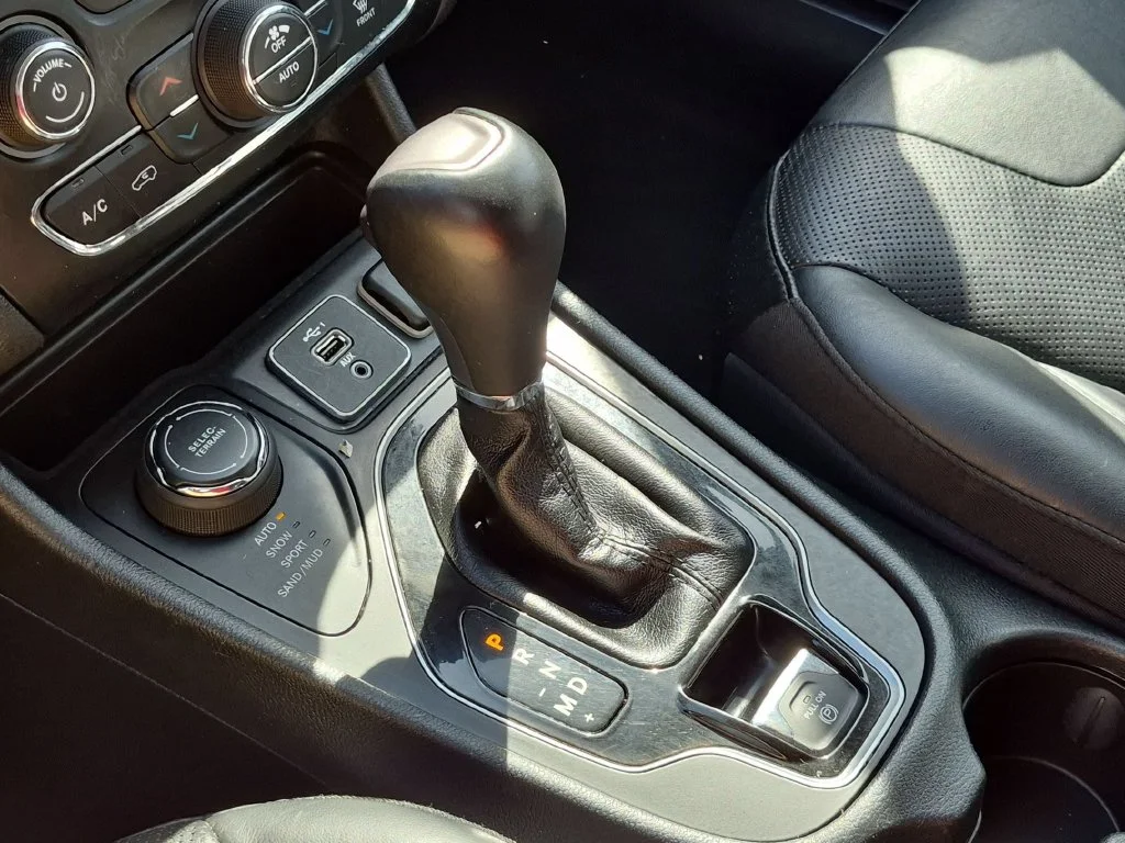 Used 2019 Black Jeep Limited image 15
