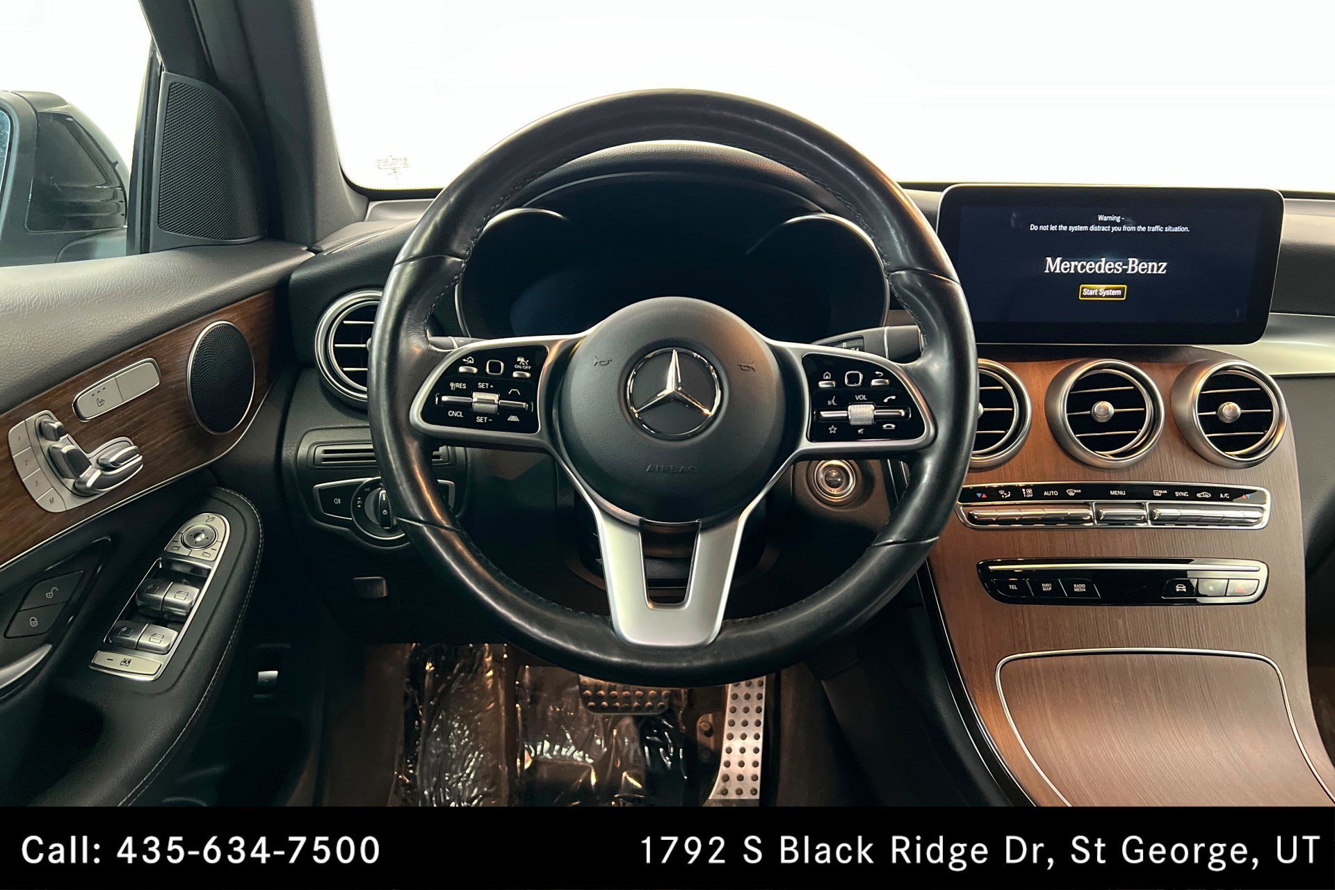 Certified Used 2022 CIRRUS SILVER METALLIC Mercedes-Benz GLC 300 image 13