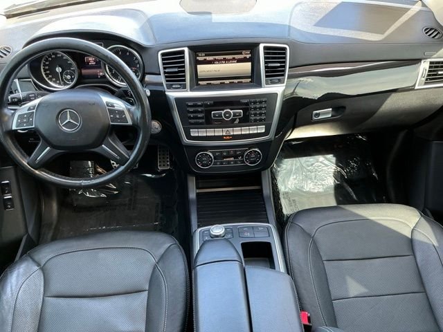 Used 2016 Gray Mercedes-Benz GL 550 image 54