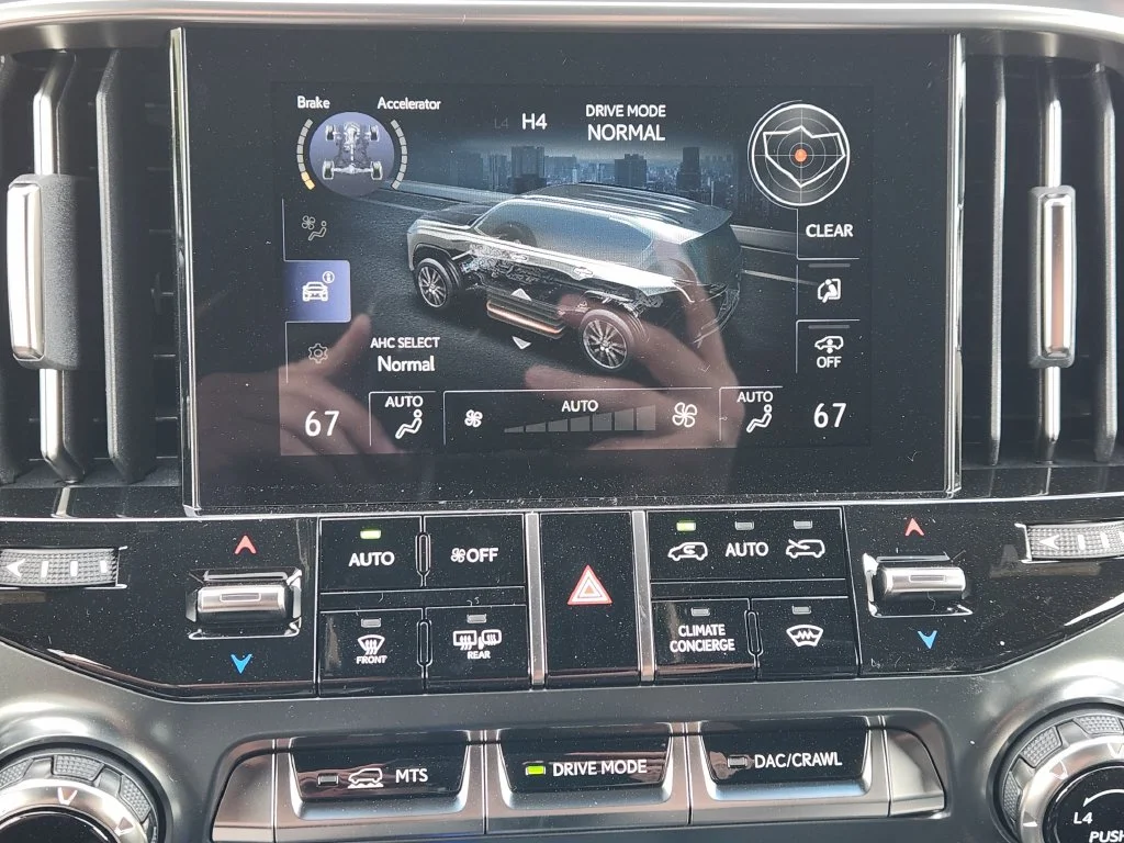 New 2026 Ultra White Lexus 600 F SPORT image 15