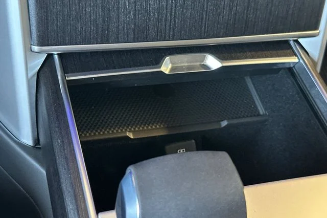 New 2026 Santorini Black Land Rover SE image 20
