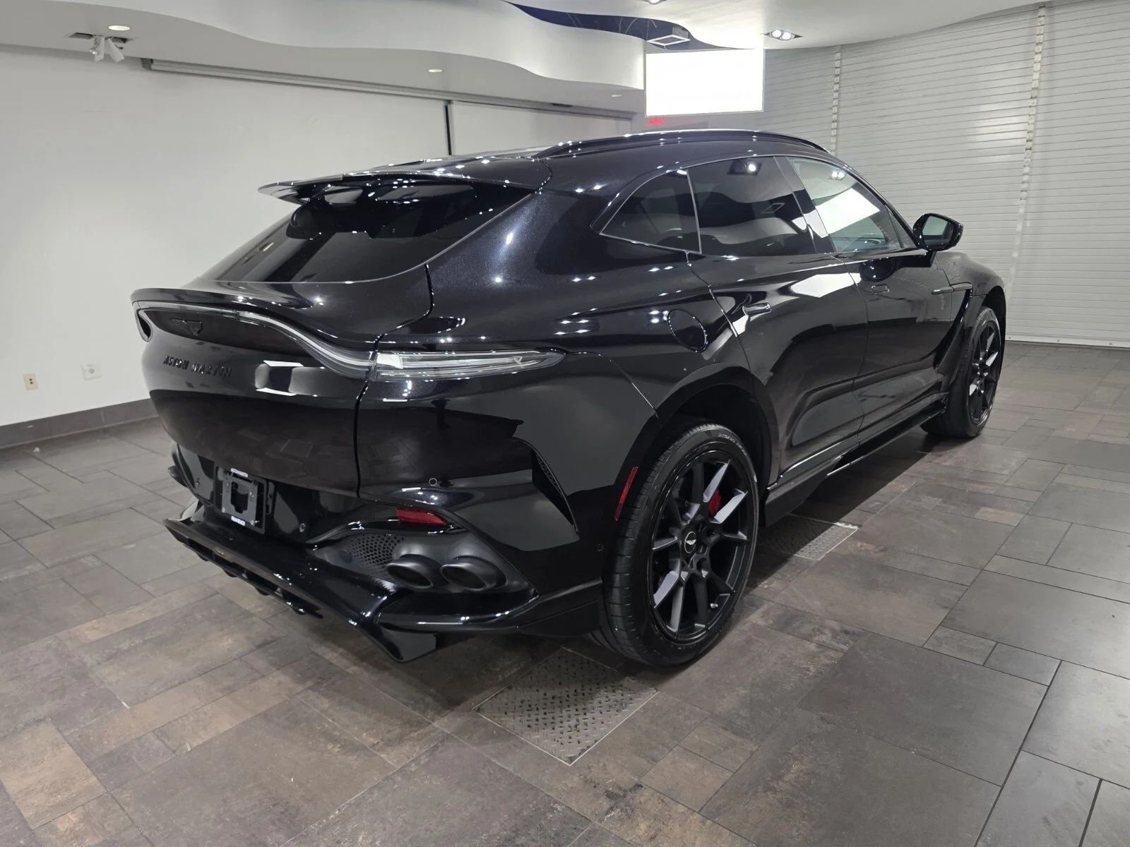 Used 2023 Onyx Black Aston Martin 707 image 22