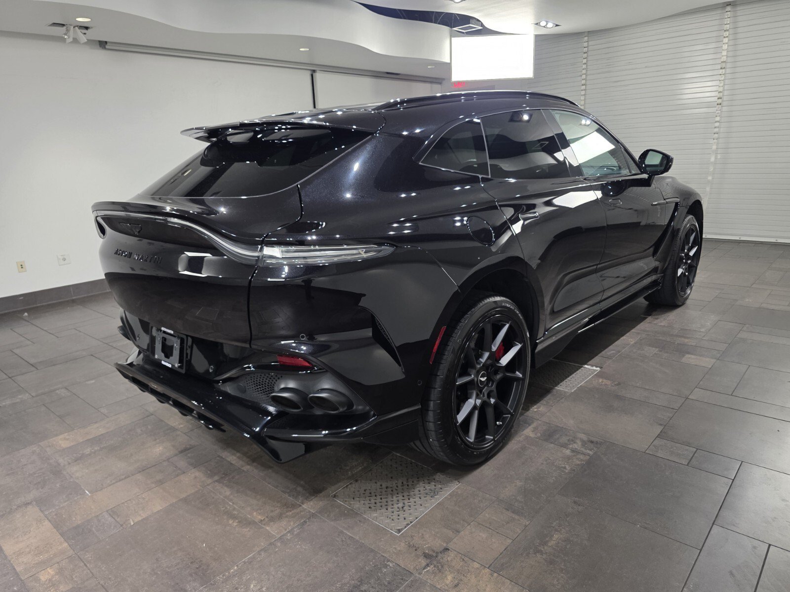 Used 2023 Onyx Black Aston Martin 707 image 22