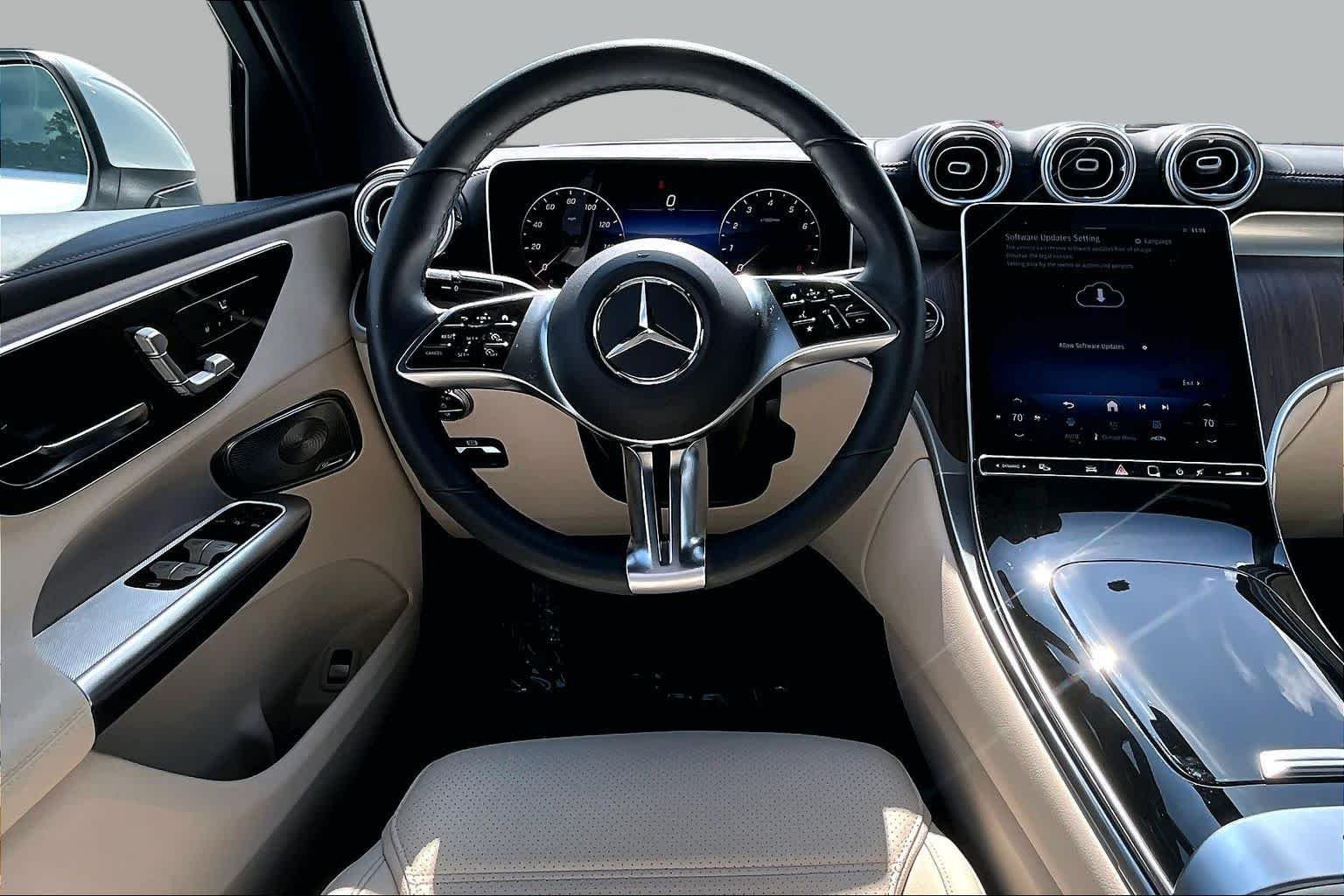 Used 2026 Polar White Mercedes-Benz GLC 300 image 6