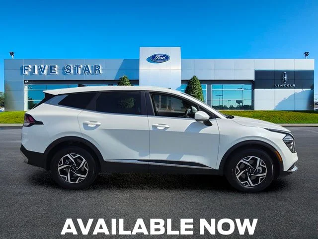 Used 2025 Snow White Pearl Kia LX image 8
