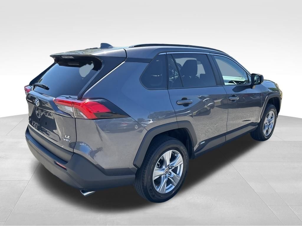 Used 2025 Gray Toyota LE image 5