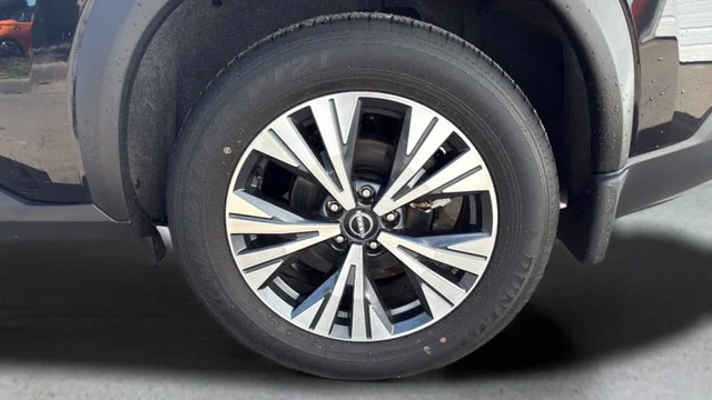 Used 2023 Super Black Nissan SV image 29