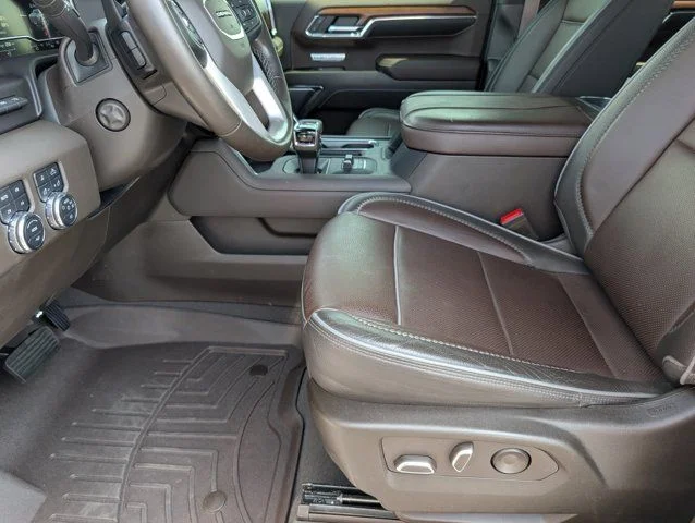 Used 2023 White Frost Tricoat GMC Denali image 14