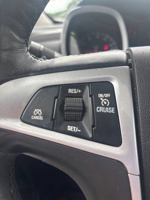 Used 2016 SUMMIT WHITE Chevrolet LT image 18