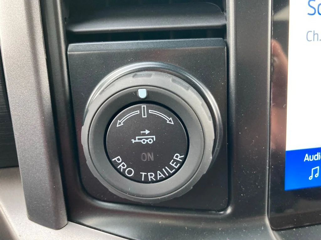 Used 2025 Gray Ford XLT image 36