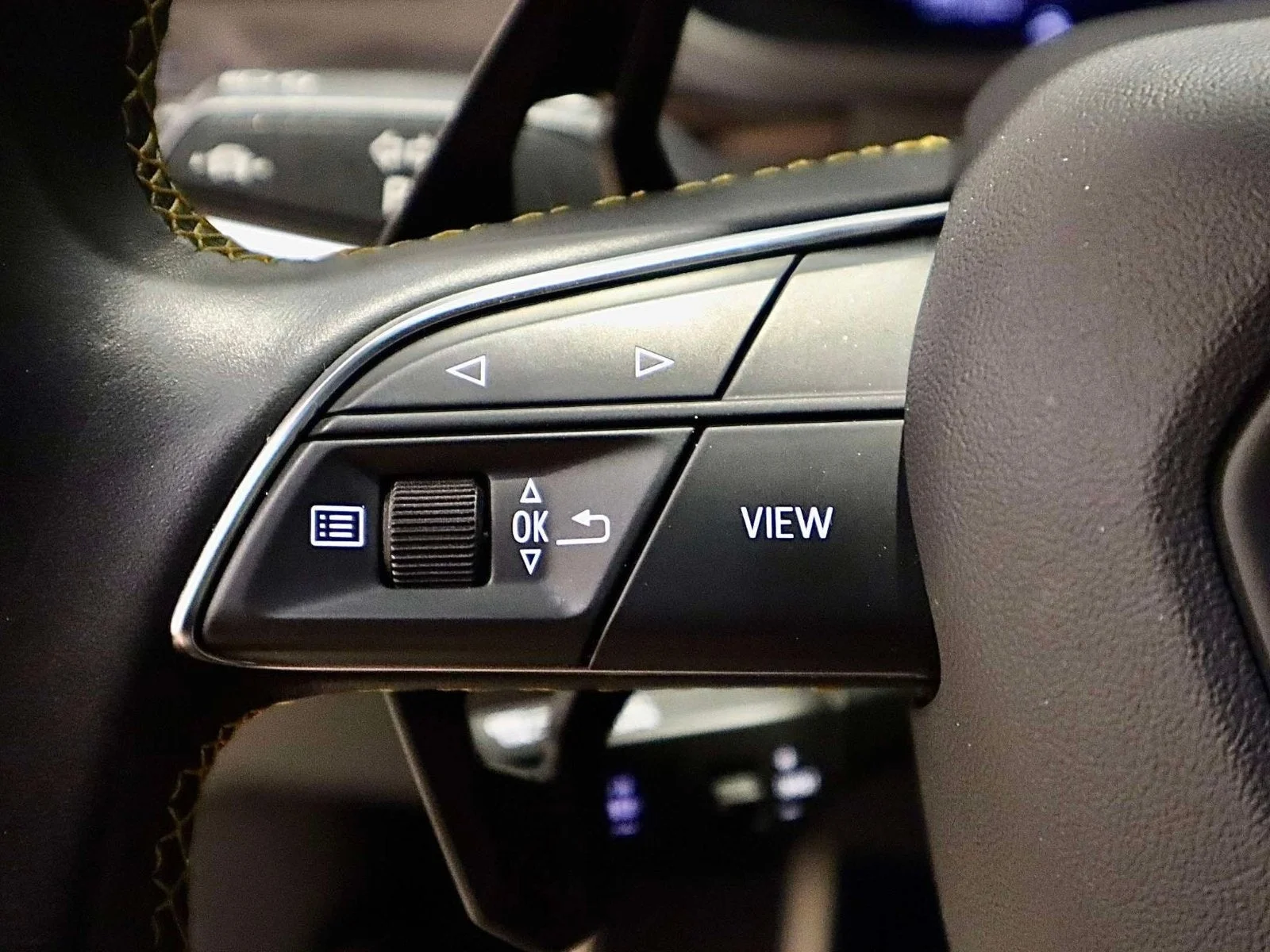 Used 2020 Blu Eleos Metallic Lamborghini  image 29