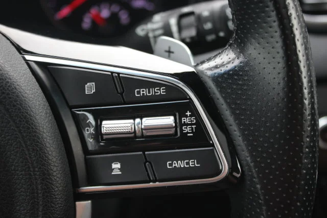 Used 2020 Red Kia S image 15