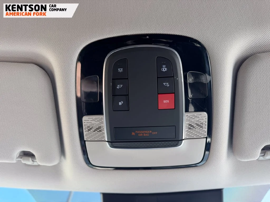 Used 2025 Silver Hyundai SEL image 25