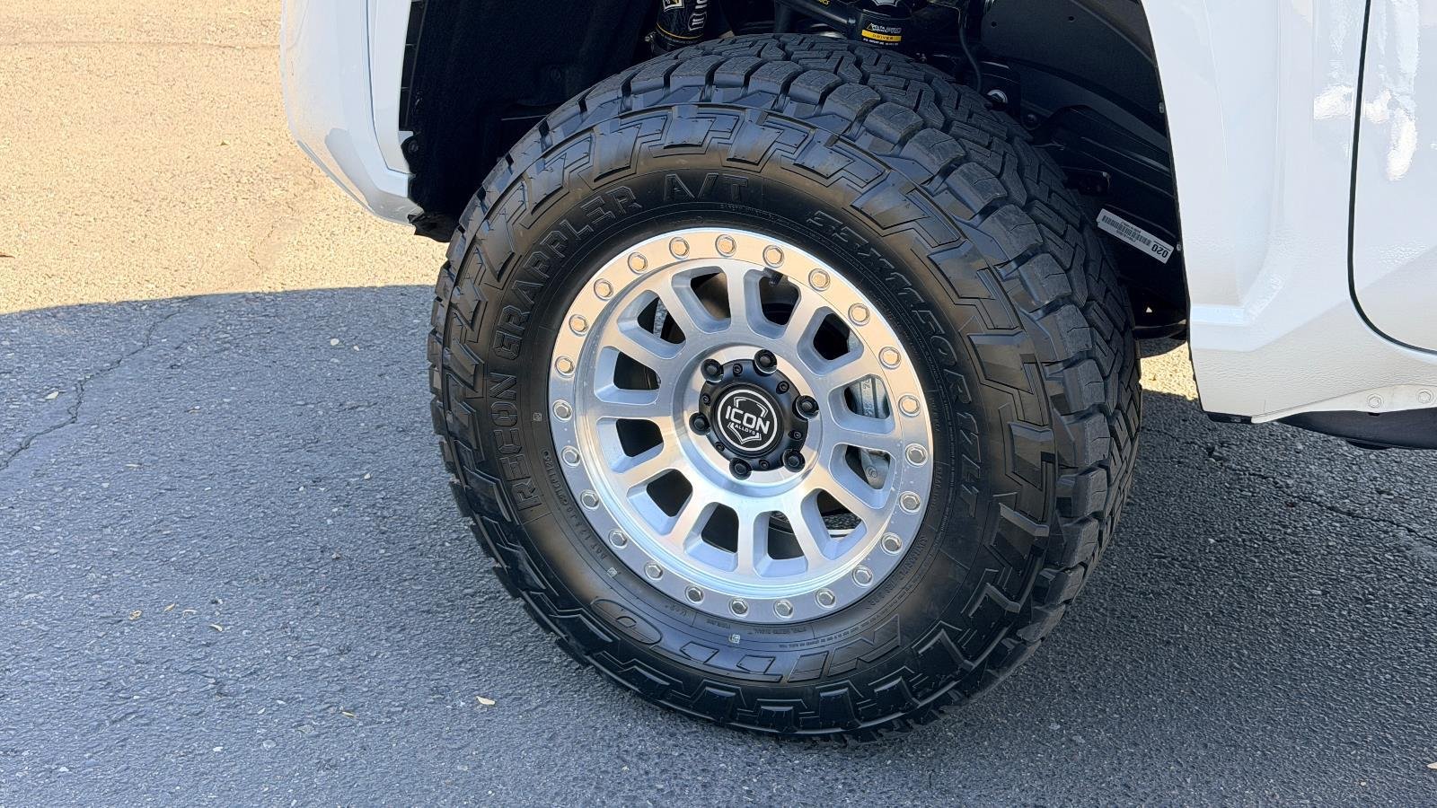 2025 Toyota Tacoma SR - Photo 20