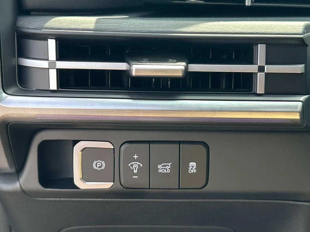 2026 Hyundai Santa Fe Limited - Photo 28