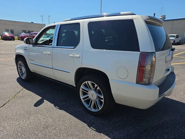 Used 2014 White Cadillac Premium image 6