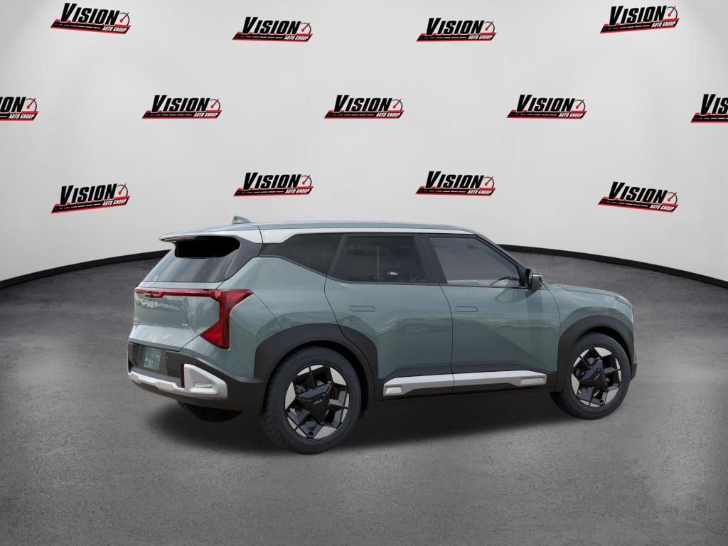 New 2027 Iceberg Green Kia S image 6