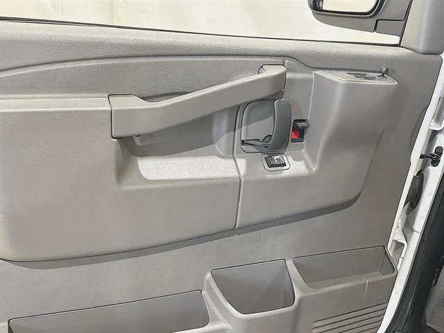 Used 2023 Summit White GMC Work Van image 32