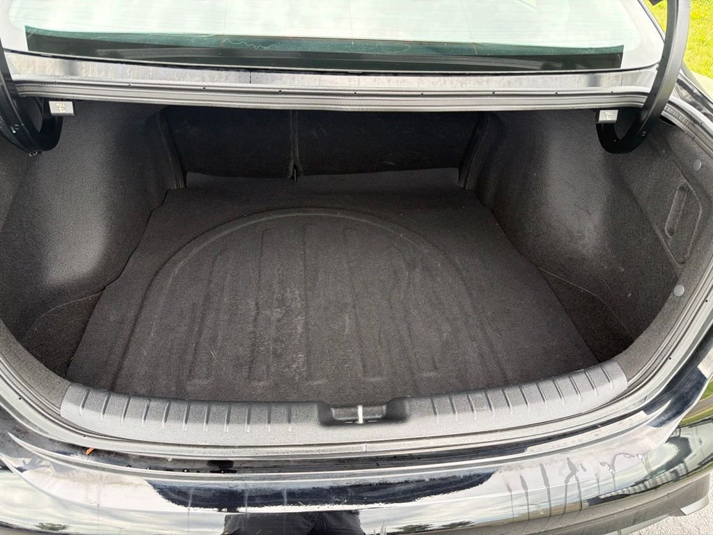 Used 2024 Black Kia LXS image 15
