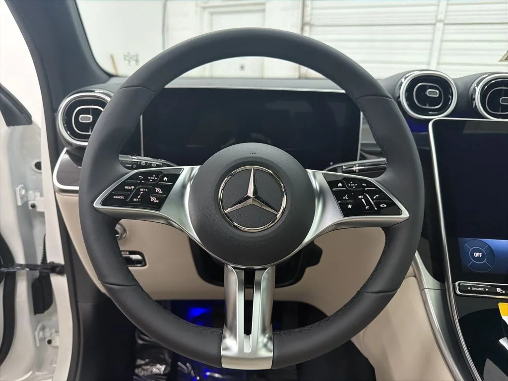 Used 2026 White Mercedes-Benz GLC 300 image 15